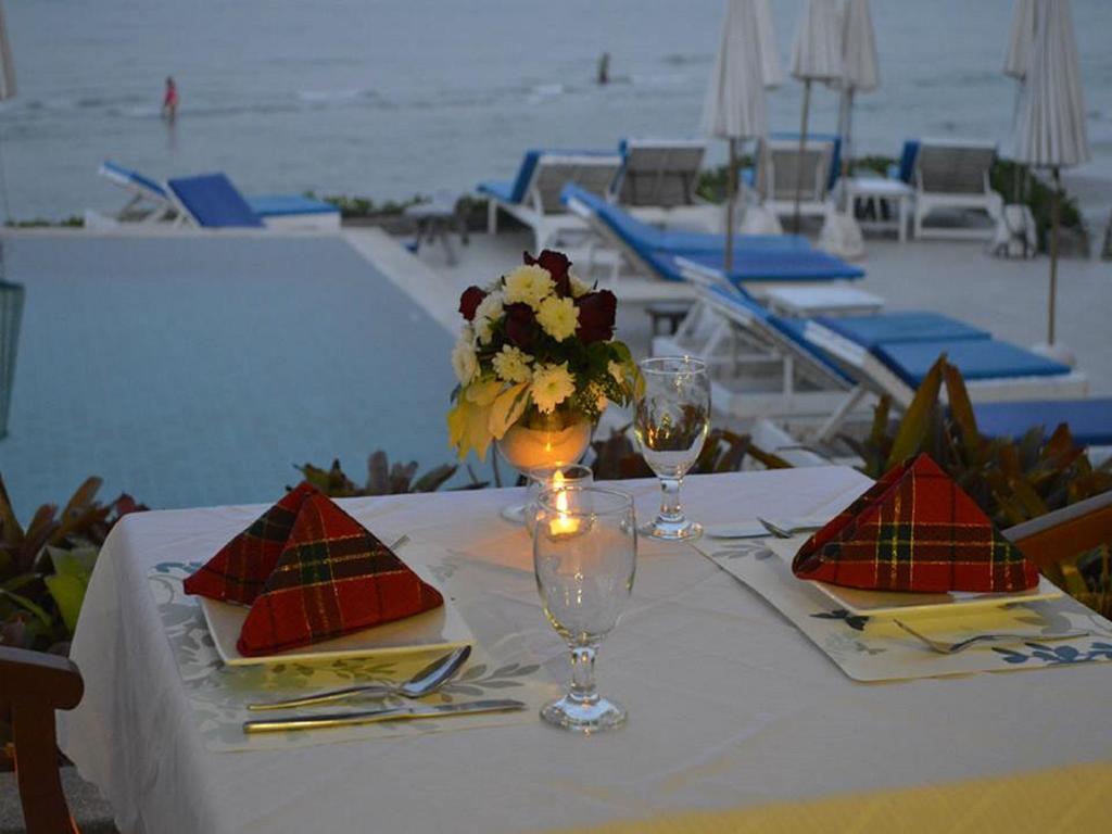 Nern Chalet Beachfront Hotel Хуа Хин Экстерьер фото